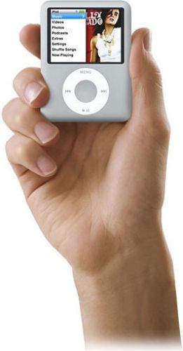 Apple iPod Nano 3rd Gen - 4GB - Silver by Apple - Image 3