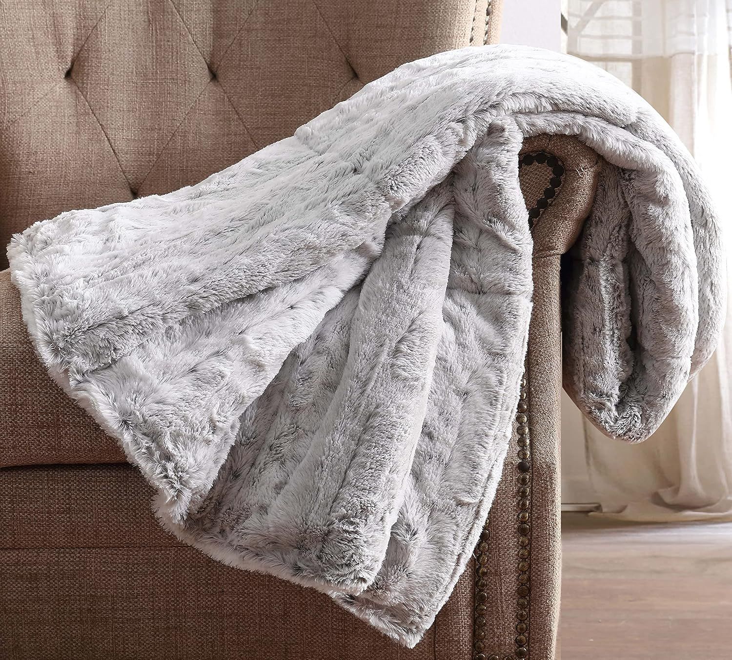 Christian Siriano Luxury Reversible Faux Fur Throw 60" x 70" - Grey by Christian Siriano - Image 2