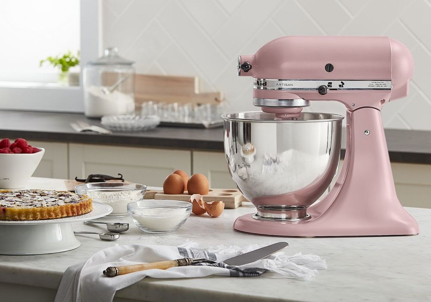 KitchenAid Artisan Series 5 Quart Tilt-Head Stand Mixer KSM150PS - Matt Dried Rose by KitchenAid - Refurbished - Like New condition - Image 3