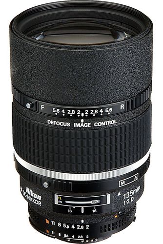 Refurbished Nikon AF DC-NIKKOR 135mm f/2D Lens | Reebelo