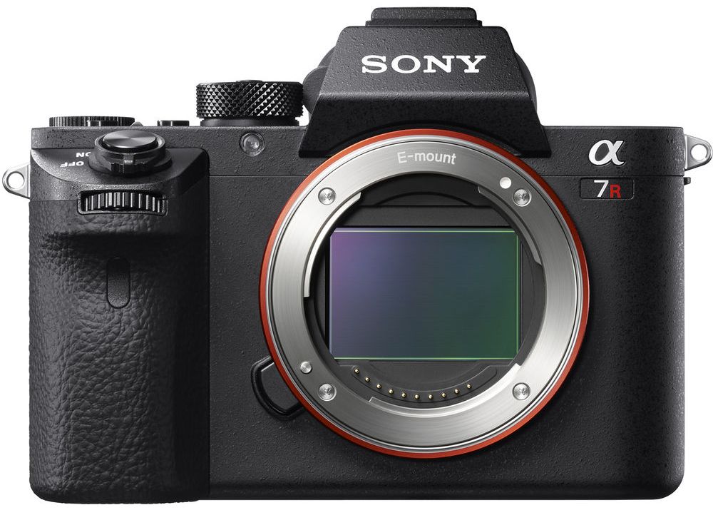 Sony a7R II Full-Frame Mirrorless Camera (Body Only) - Black by Sony - Refurbished - Good condition - CA$1047.99